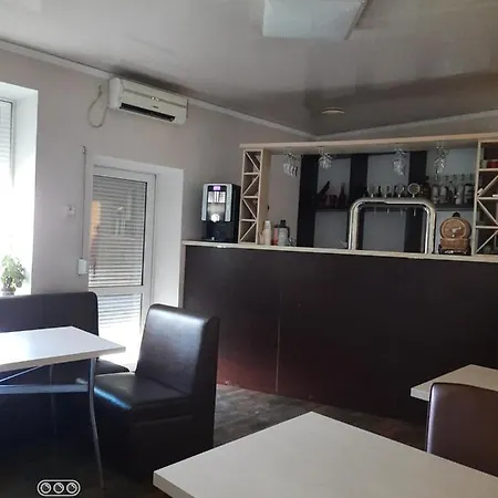 Hotel Odessa *